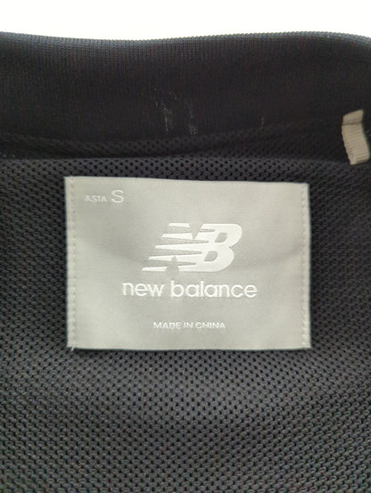 NB Grey ウーブン Tシャツ