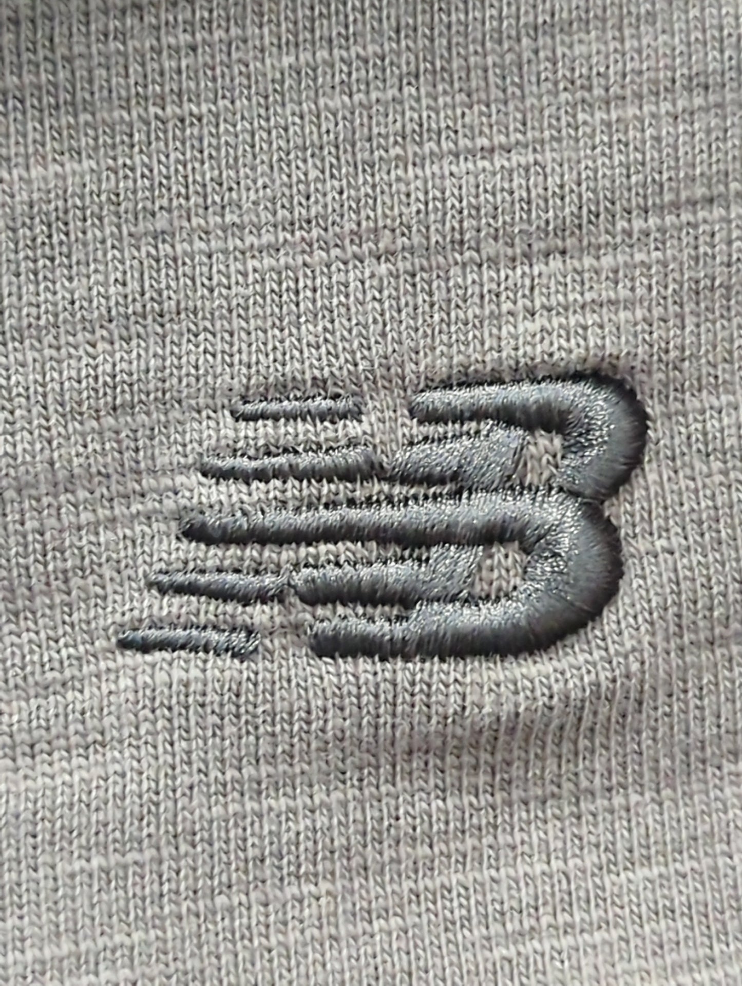 NB GREY Tシャツ