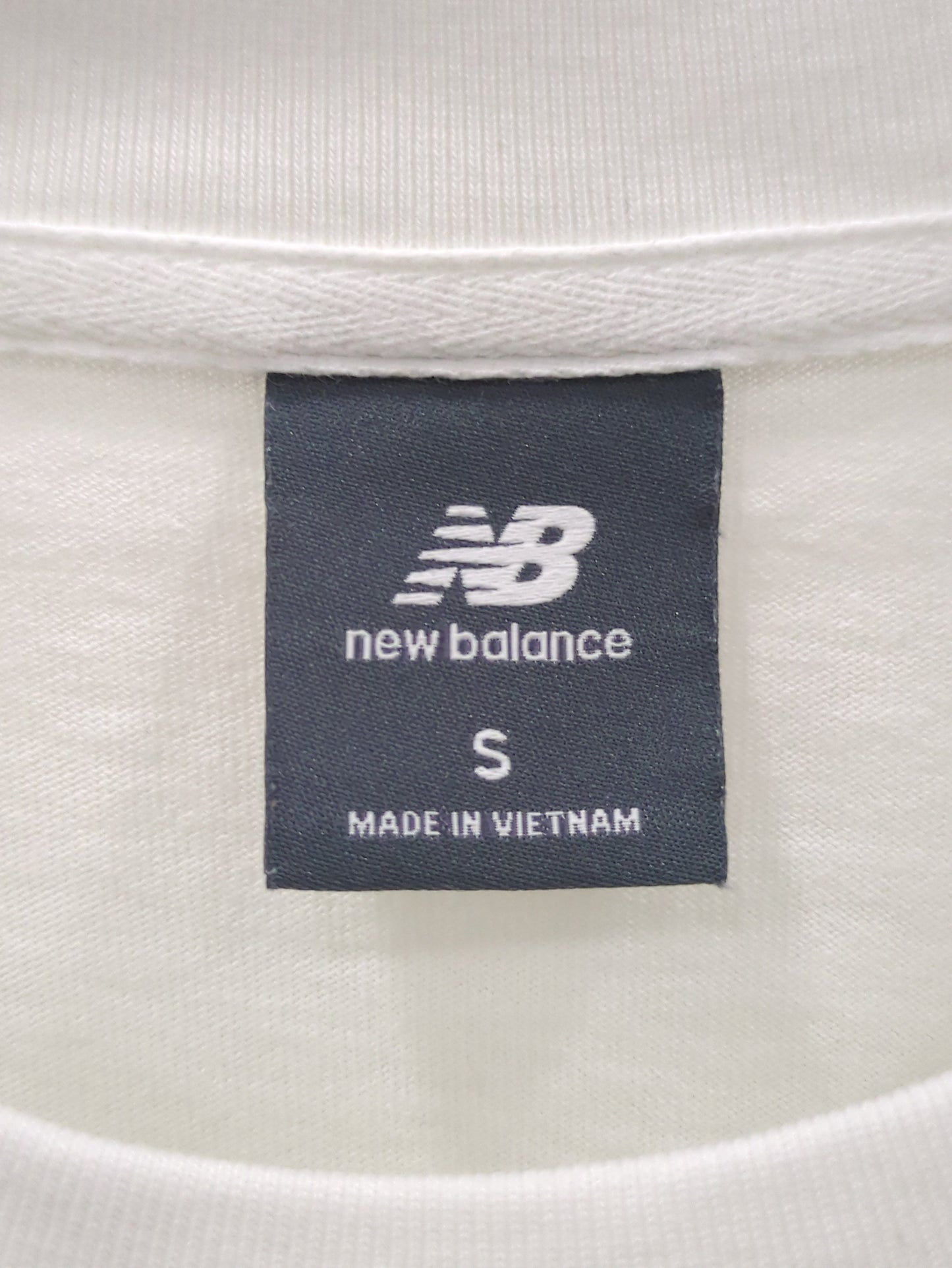 Athletics シグネチャーロングスリーブTシャツ