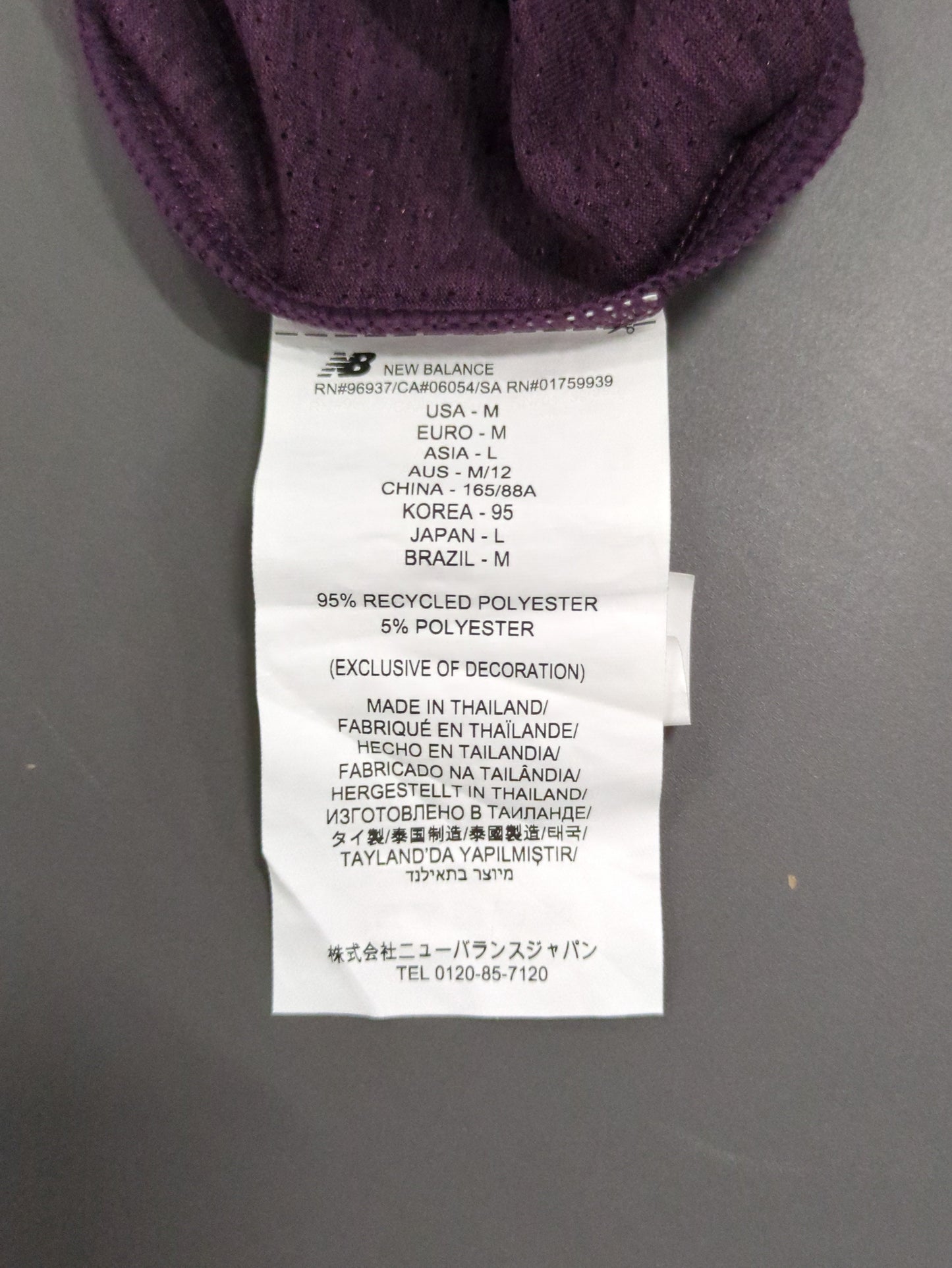 シーズナルグラフィックランショートスリーブTシャツ