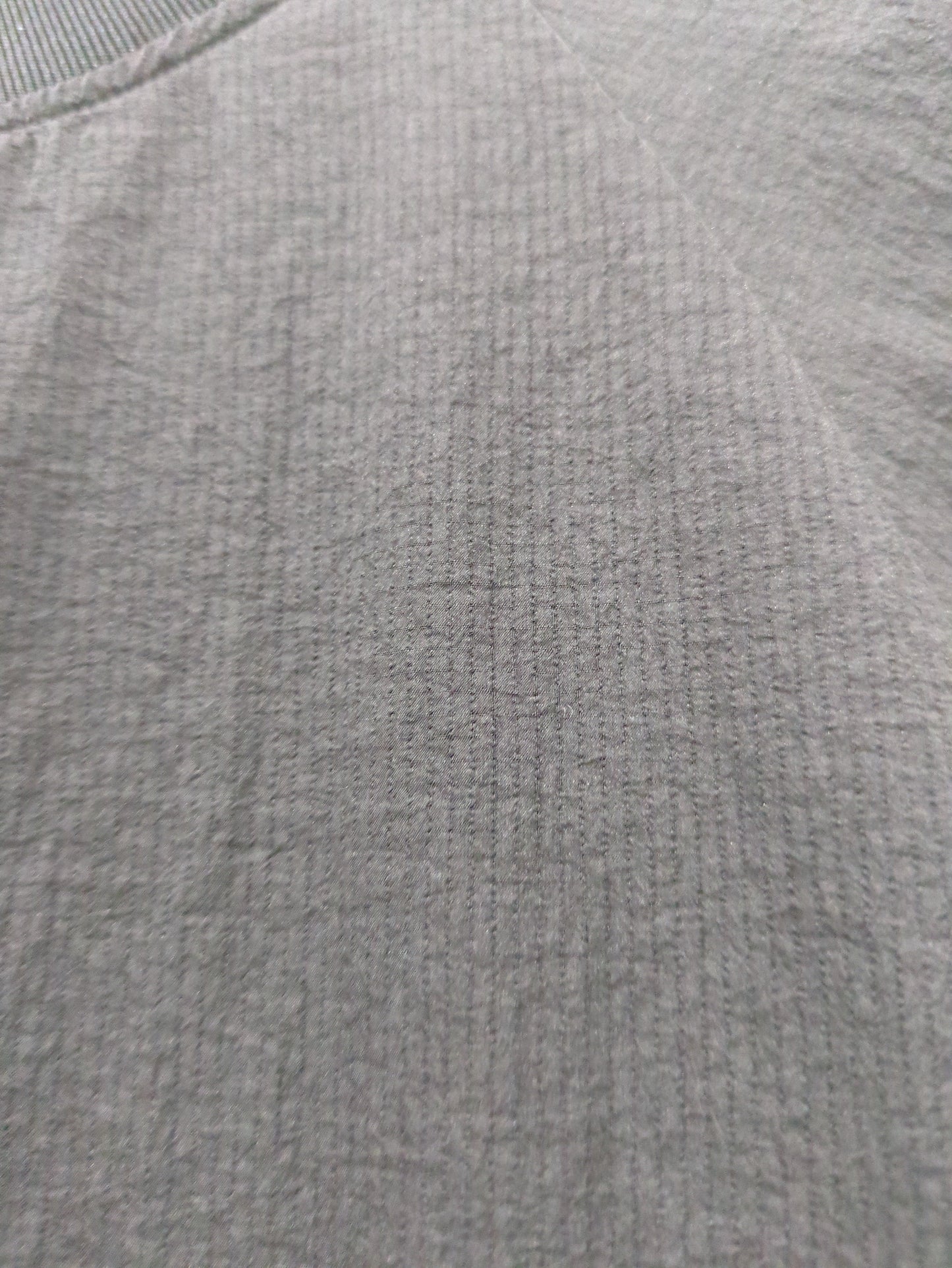 NB Grey ウーブン Tシャツ