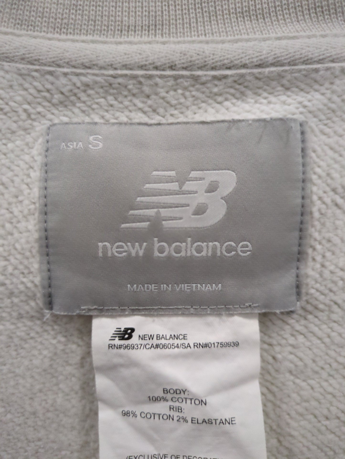 NB Grey クルースウェットシャツ