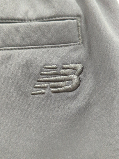 NB GREY テーパードパンツ