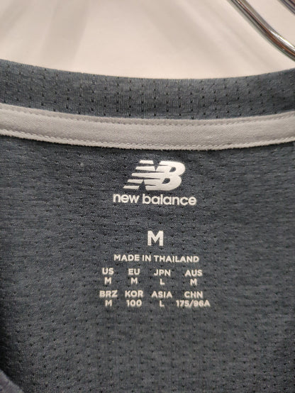 Athletics グラフィック ショートスリーブTシャツ