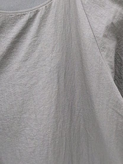 NB Grey ウーブン Tシャツ