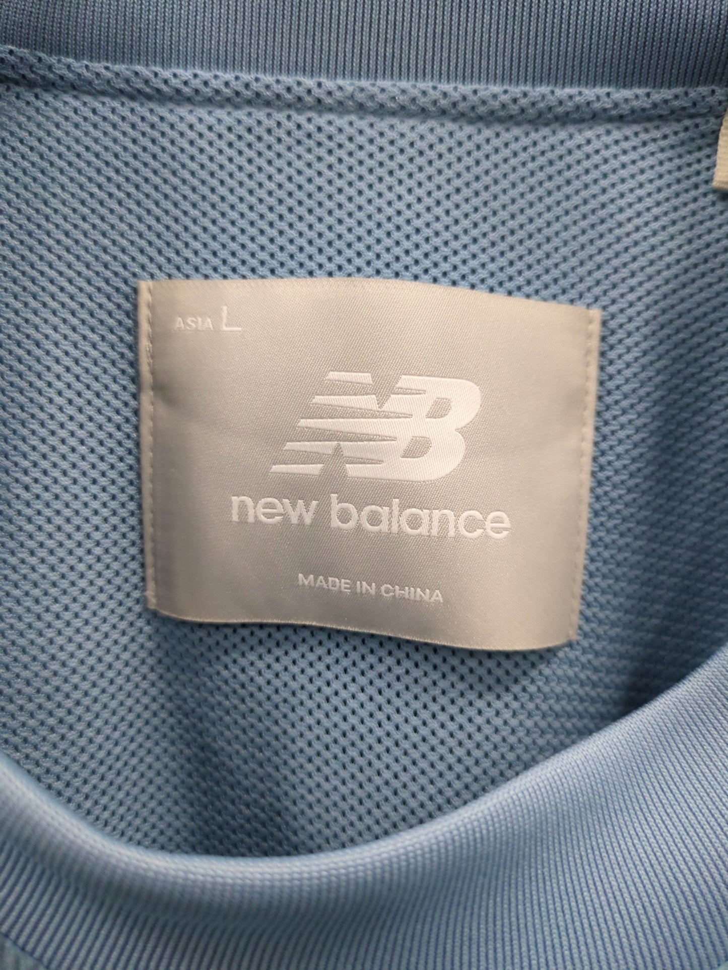 NB Grey ウーブン Tシャツ