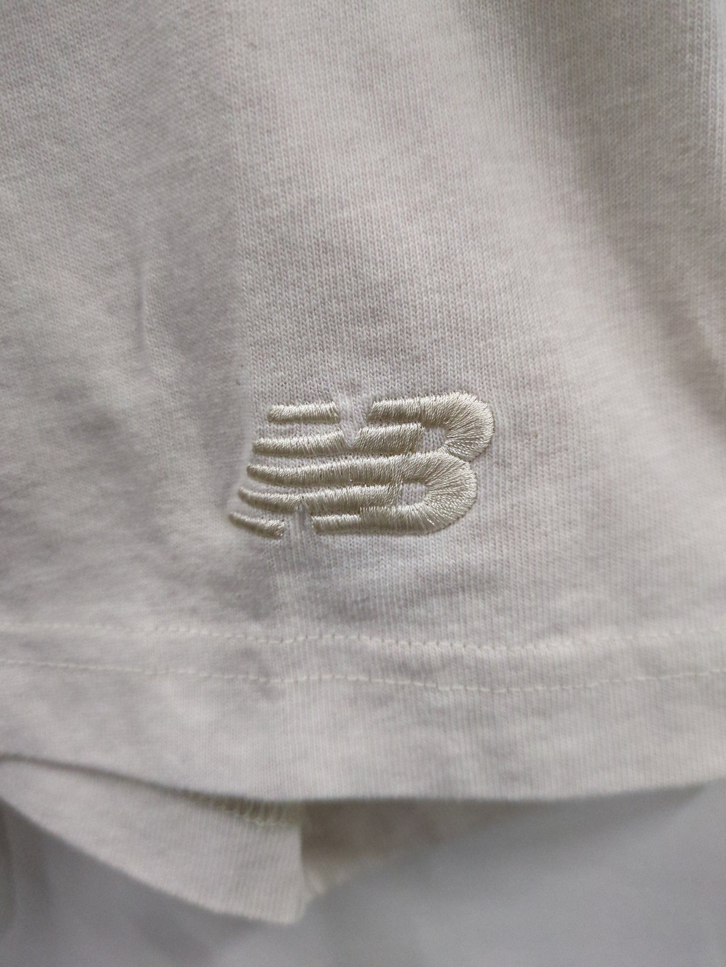 エンボスグラフィック ジャージショートスリーブTシャツ