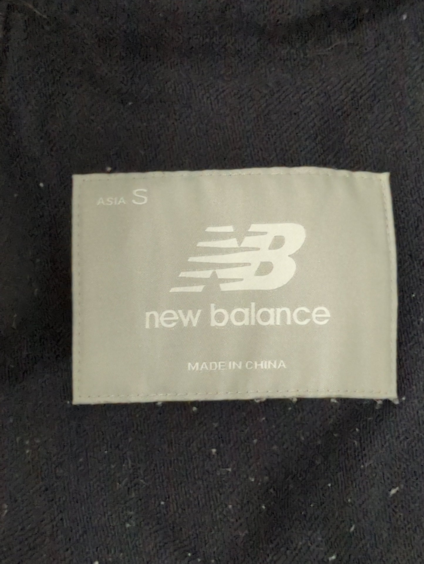 NB GREY テーパードパンツ