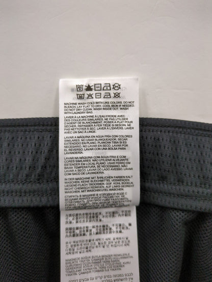 Athletics メッシュショーツ4インチ