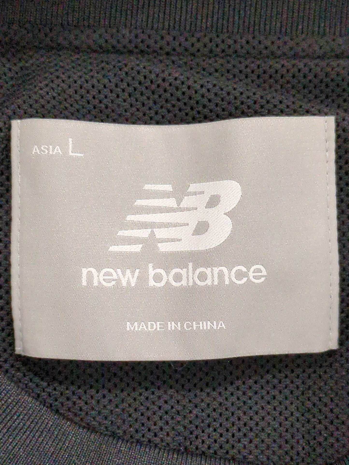 NB Grey ウーブン Tシャツ