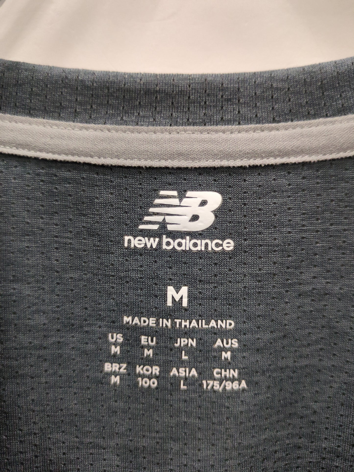 Athletics グラフィック ショートスリーブTシャツ