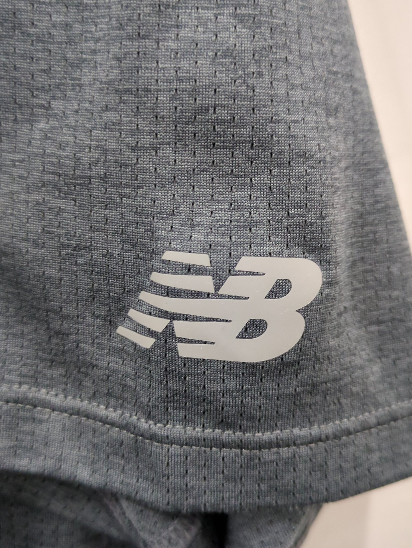 Athletics グラフィック ショートスリーブTシャツ