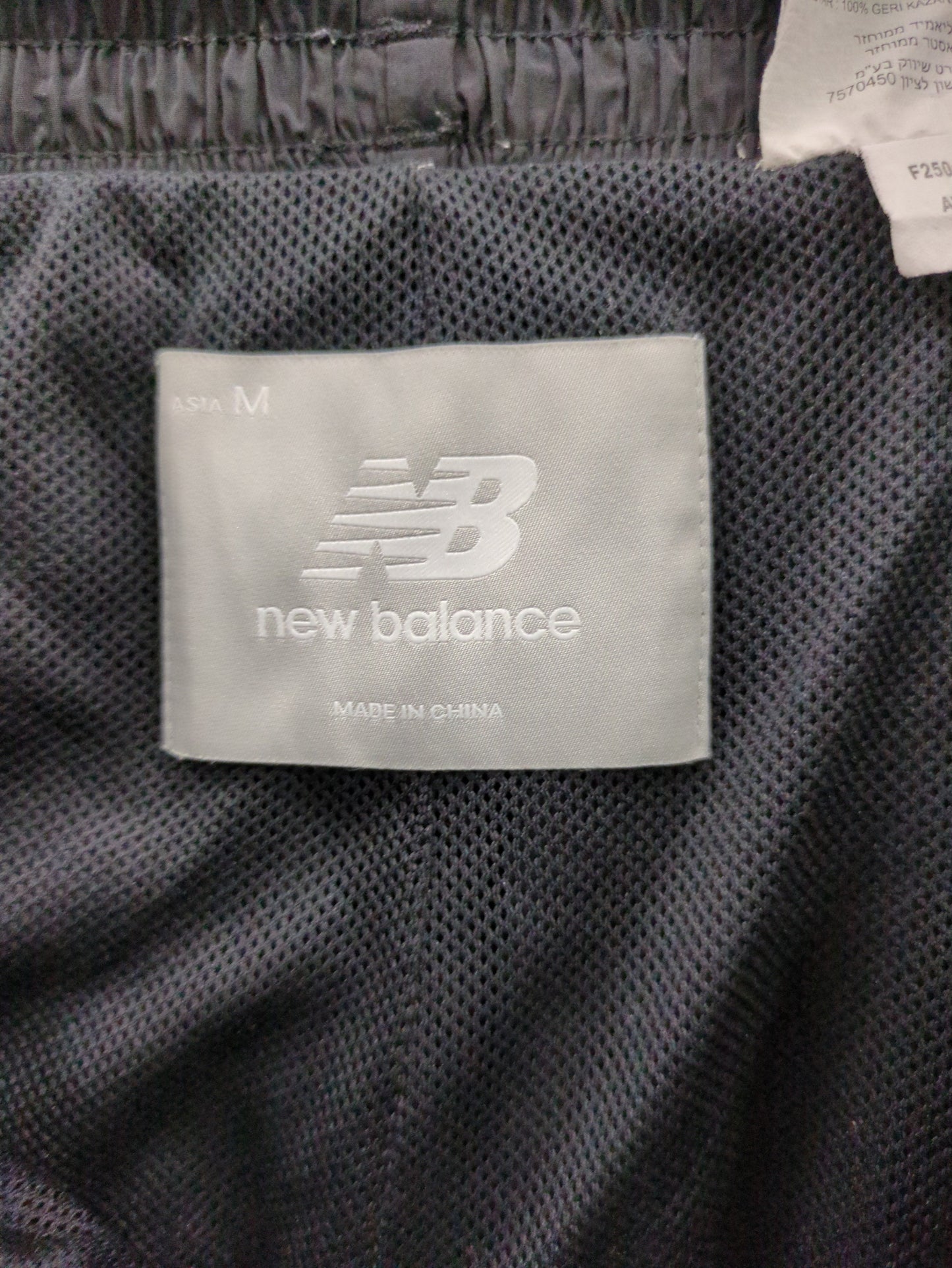 NB GREYテーパードパンツ