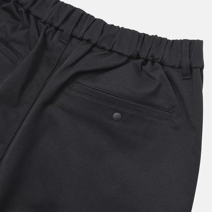 タックストレートパンツ