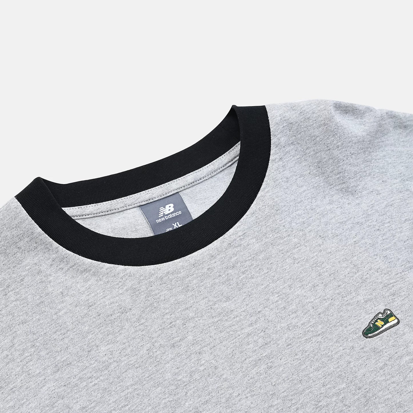 シューパッチロングスリーブTシャツ