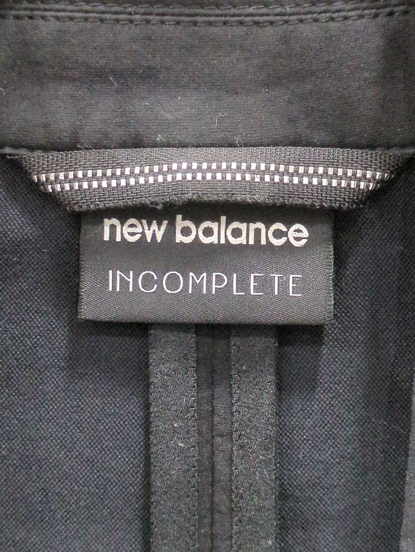 INCOMPLETE シングルジャケット
