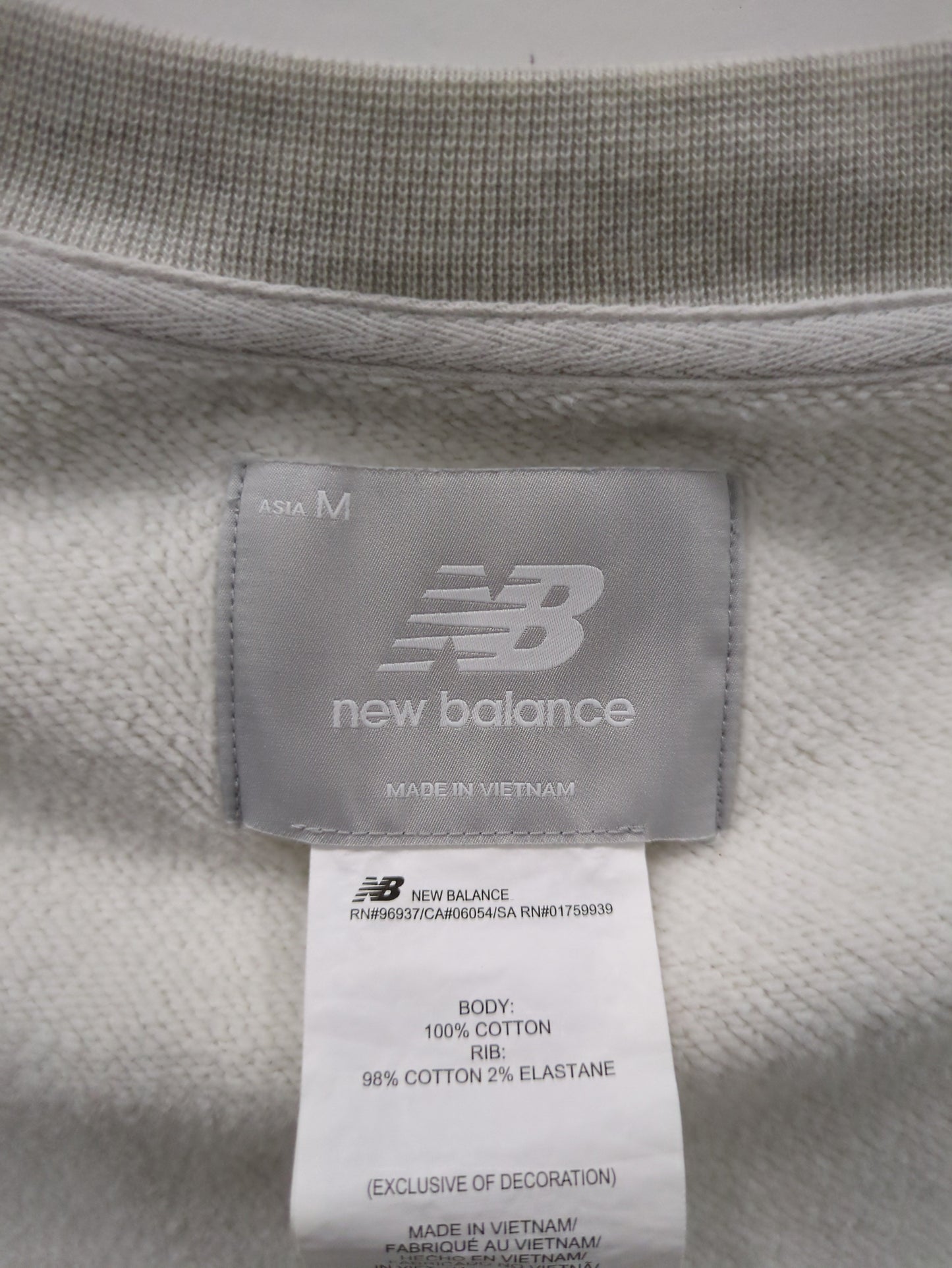 NB Grey クルースウェットシャツ