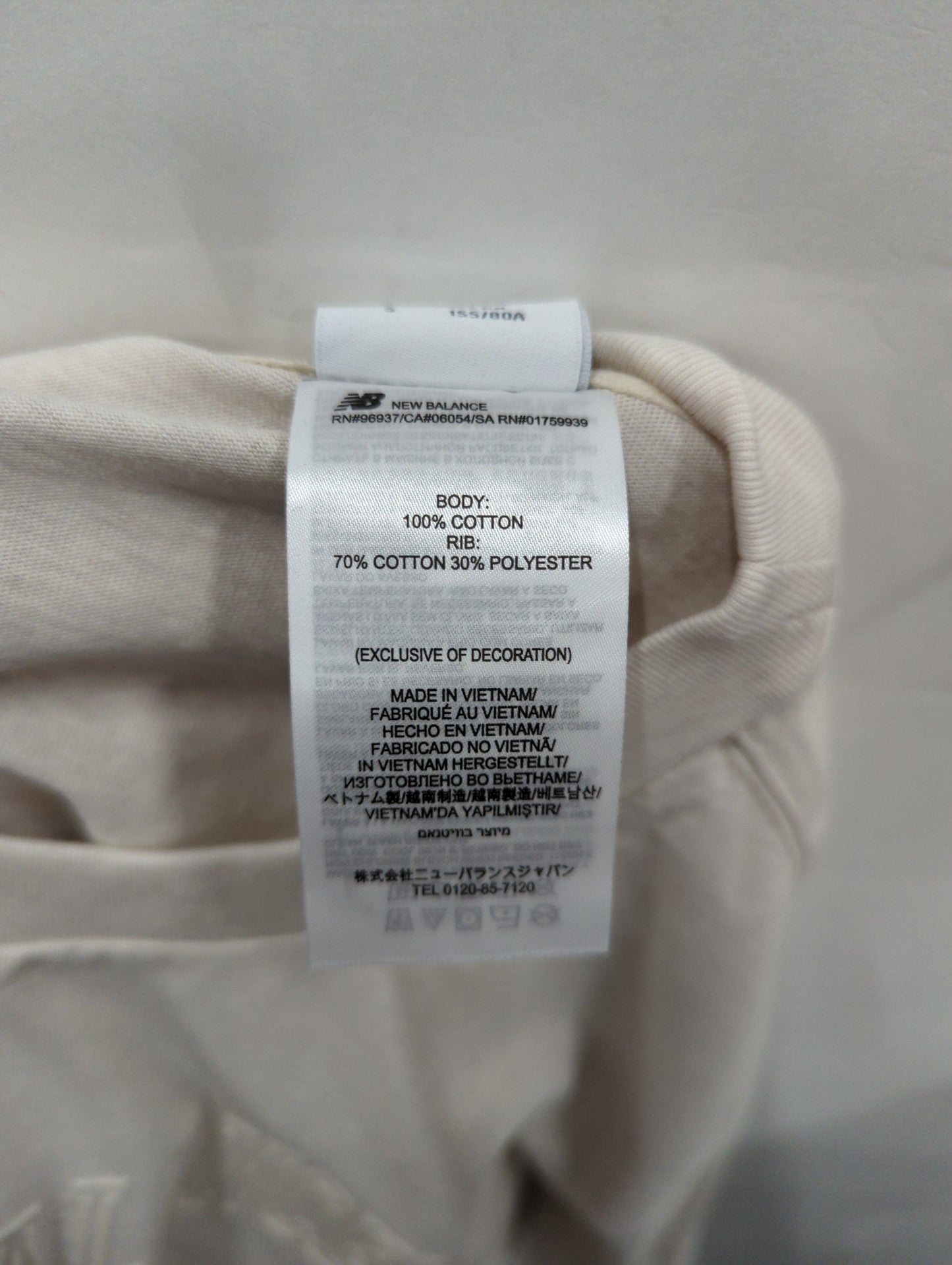 エンボスグラフィック ジャージショートスリーブTシャツ