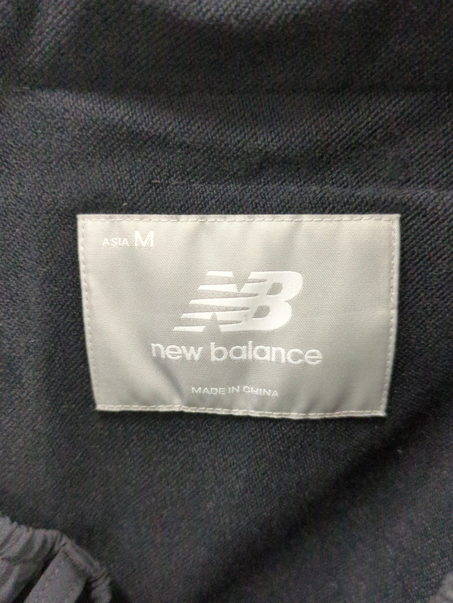 NB GREY テーパードパンツ