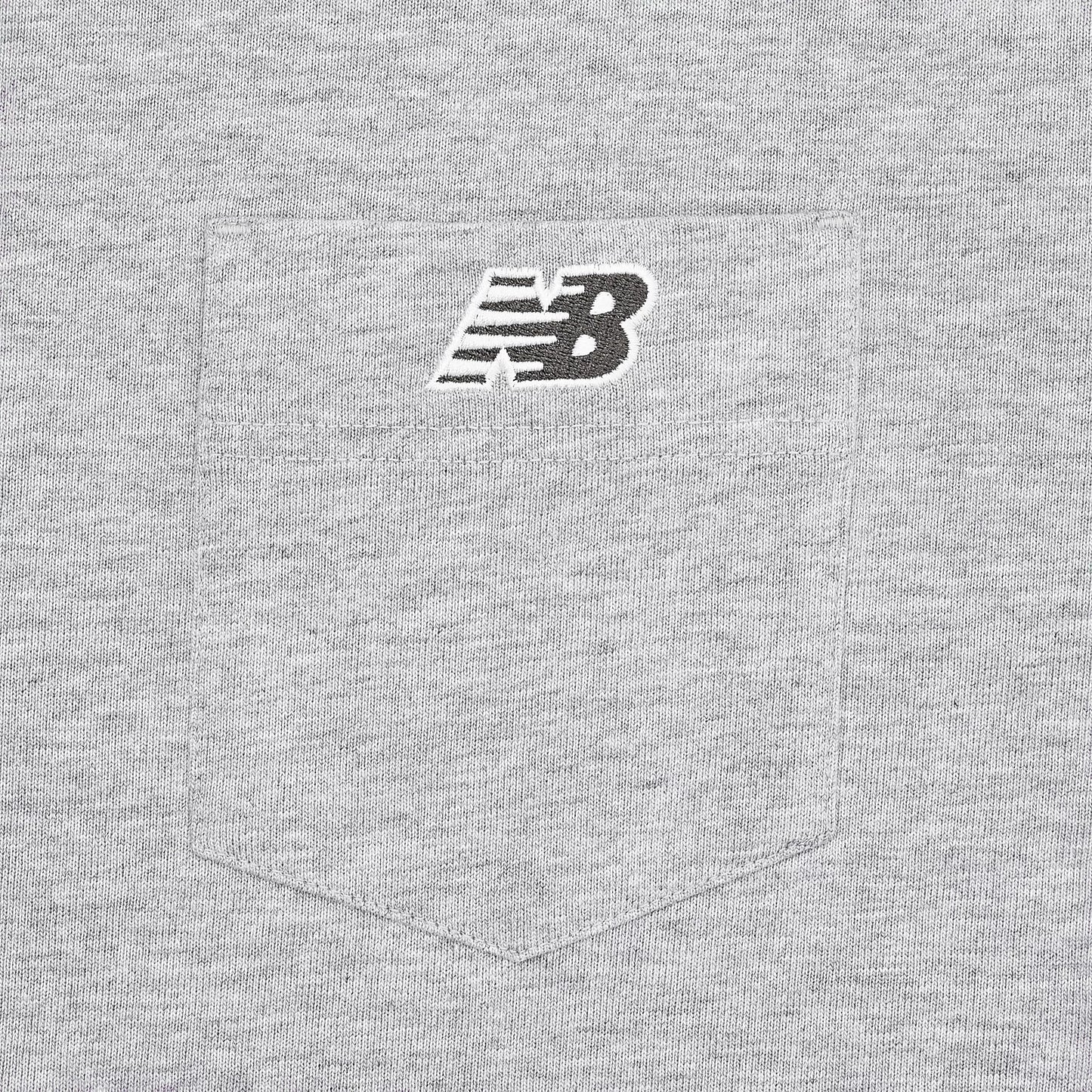 NB刺繍ポケットロングスリーブTシャツ