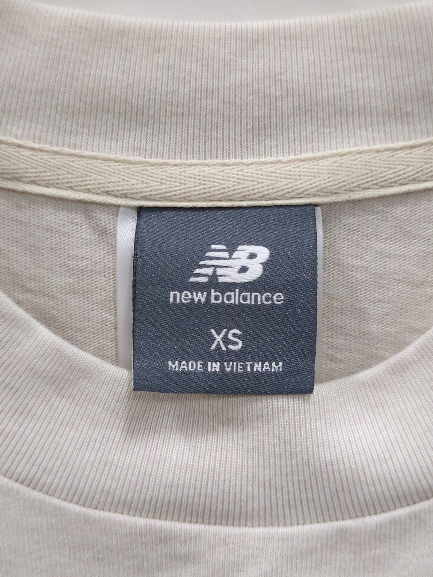 エンボスグラフィック ジャージショートスリーブTシャツ