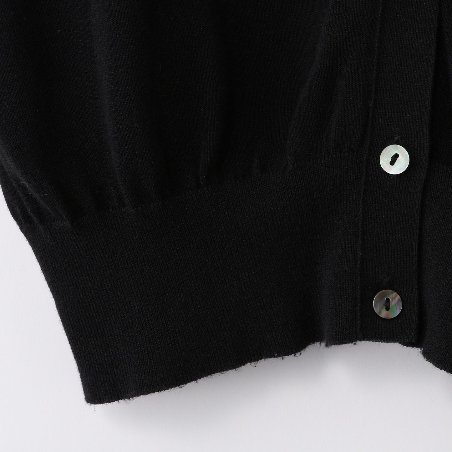 Vネックカーディガン