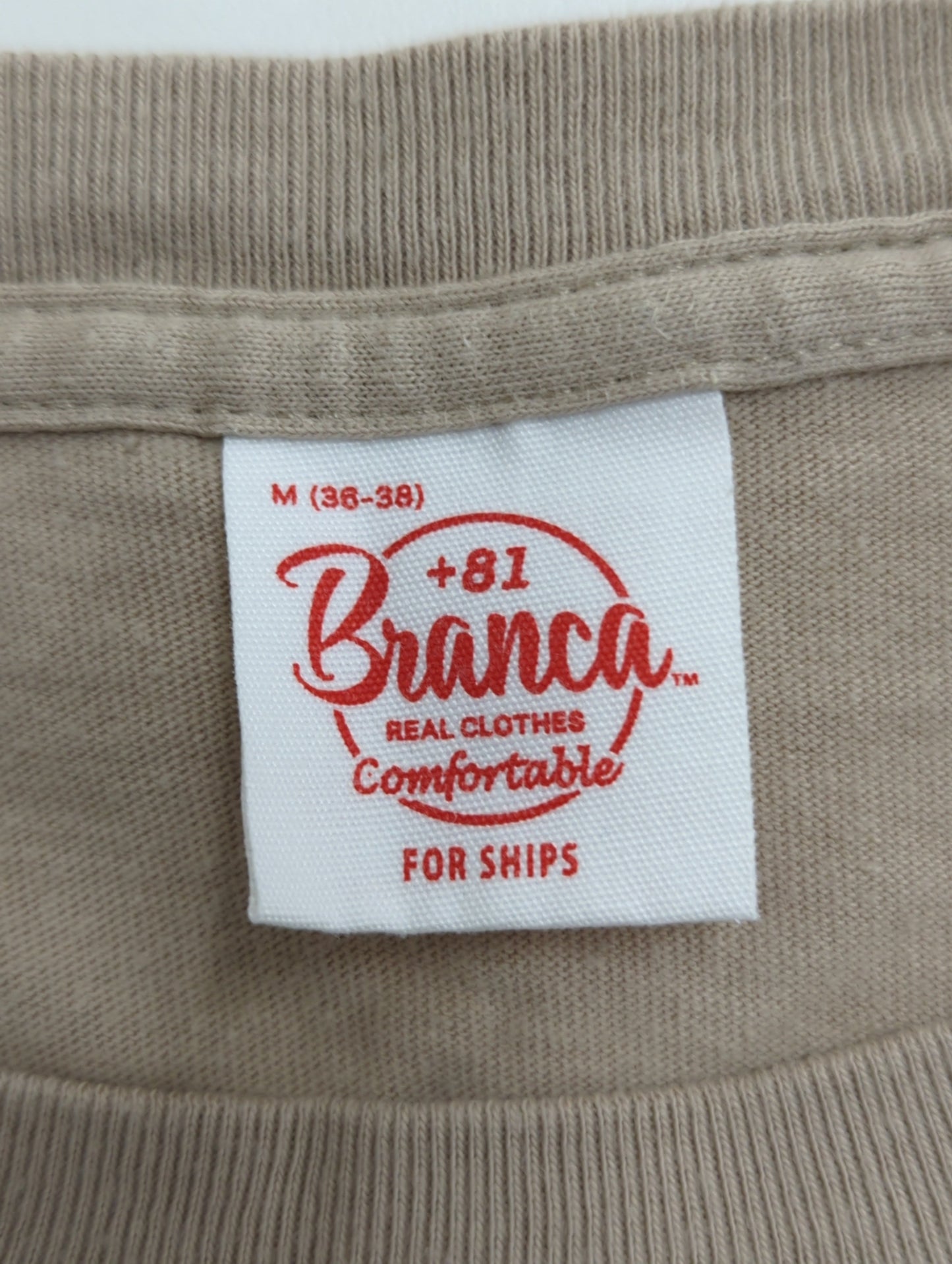 81BRANCA:ロックTEE
