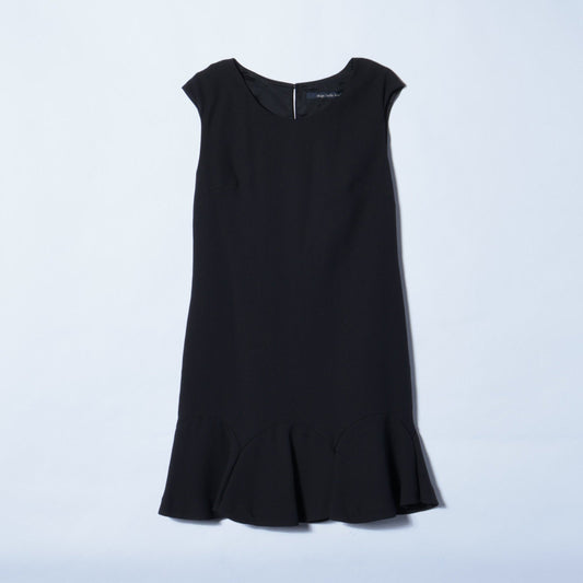 LB:BACK SATIN HEM KIRIKE DRESS