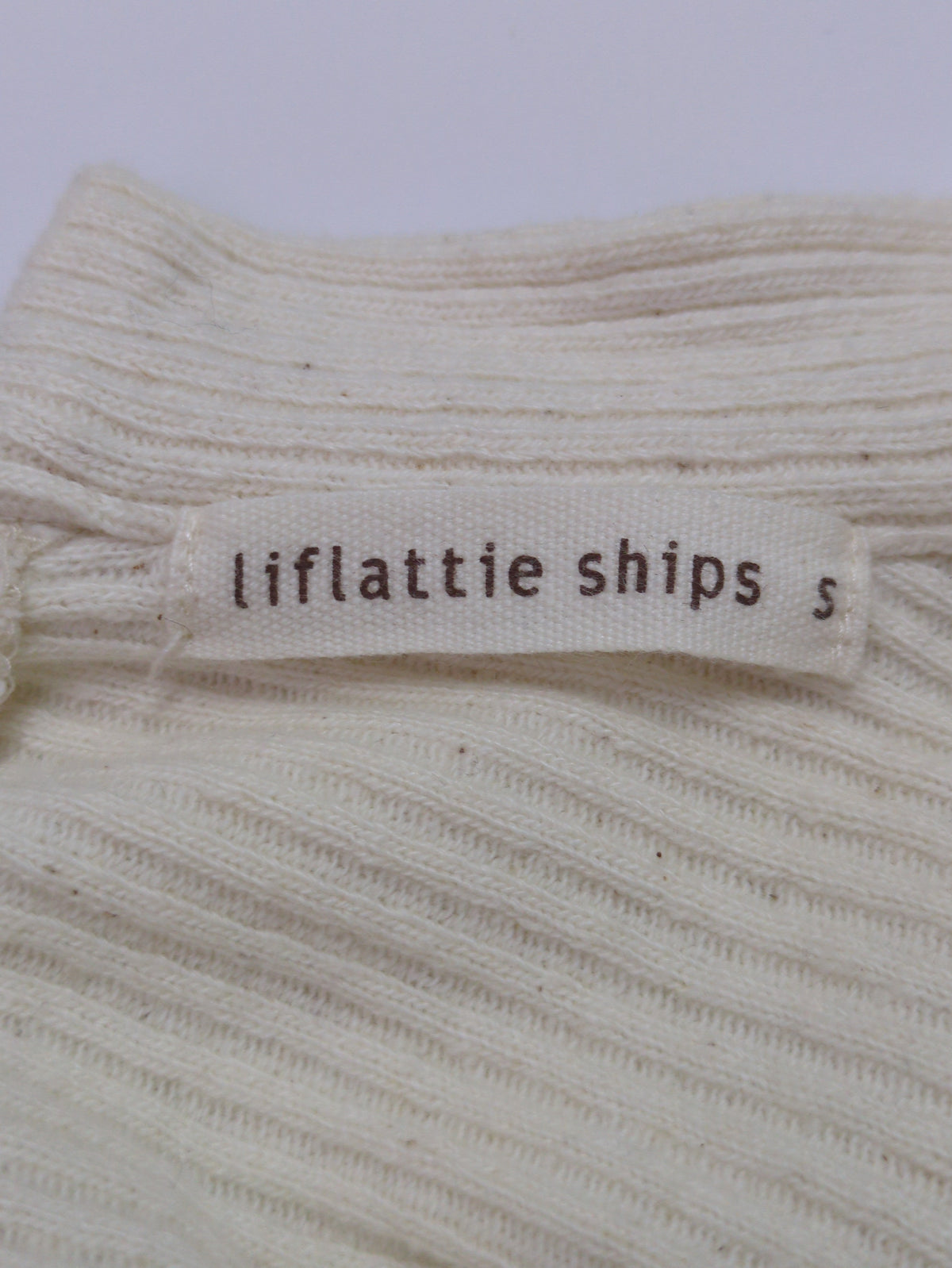 liflattie ships:コットンリブハイネックトップス