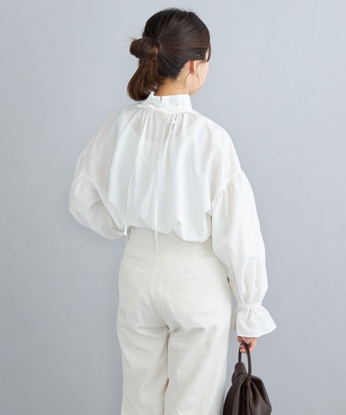 〈手洗い可能〉ハイネックリボンブラウス