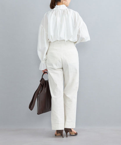 〈手洗い可能〉ハイネックリボンブラウス