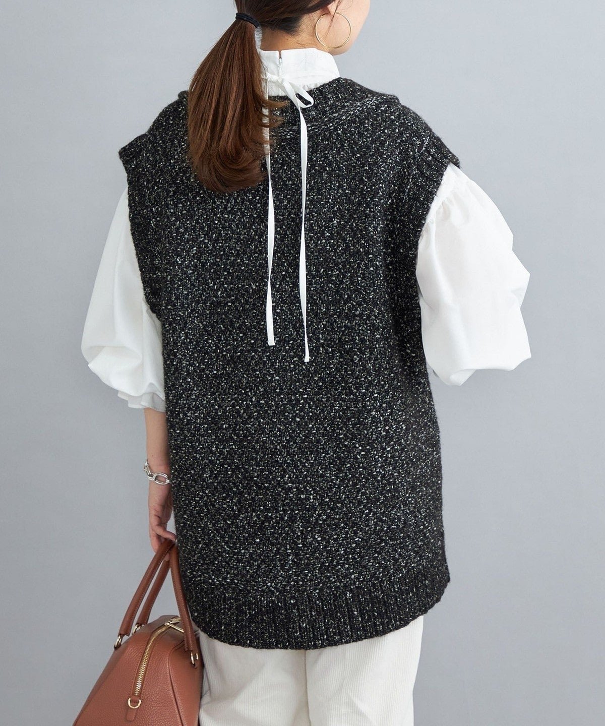 〈手洗い可能〉ハイネックリボンブラウス