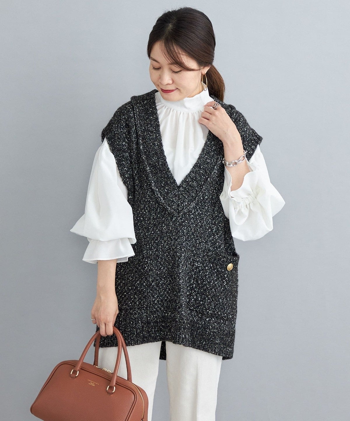 〈手洗い可能〉ハイネックリボンブラウス