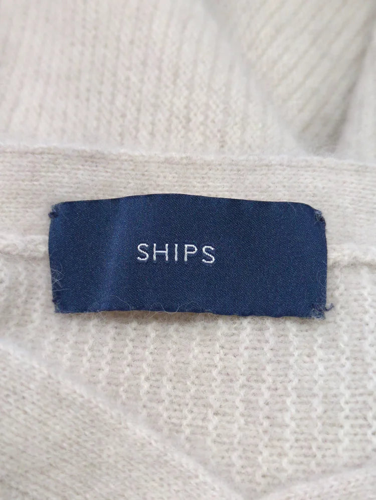SHIPS:FOX PUFF SLEEVE V POV