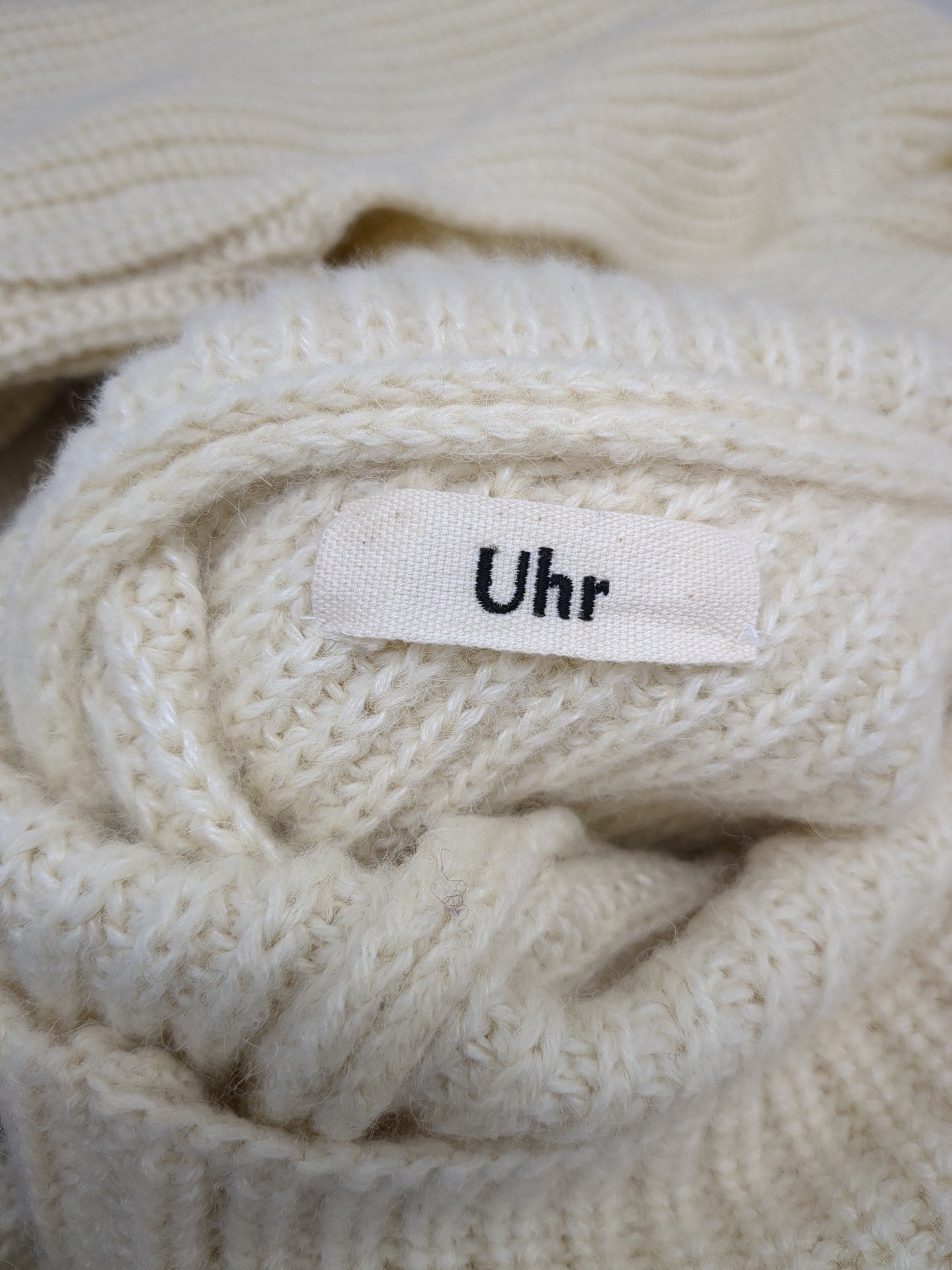 UHR:BACK OPEN HIGHNECK KNIT