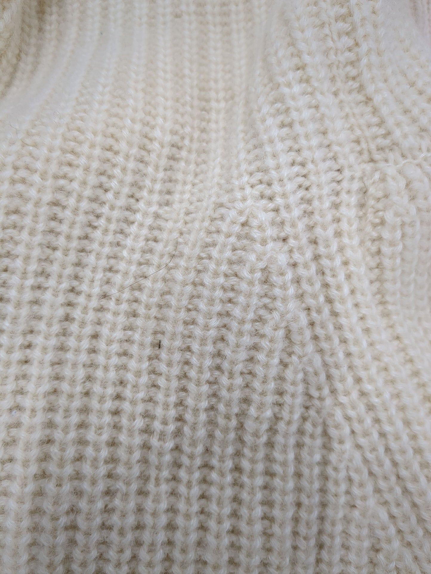 UHR:BACK OPEN HIGHNECK KNIT