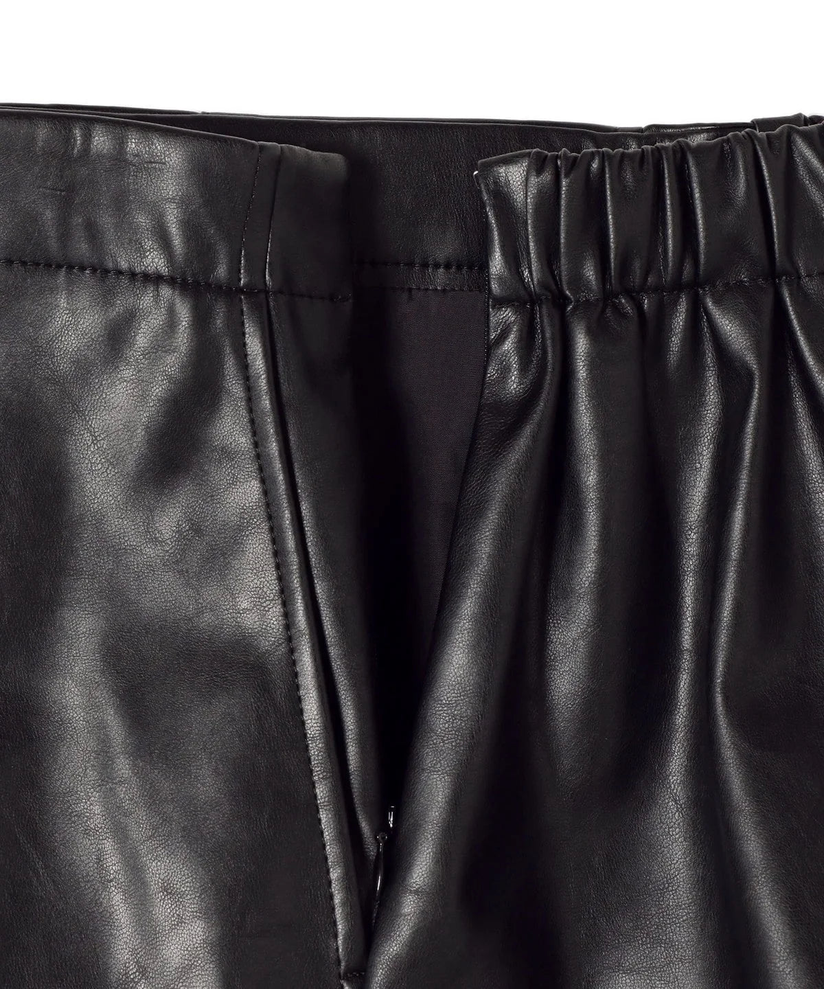 PrimaryNavyLabel:フェイクレザーショートパンツ