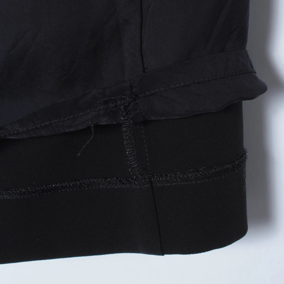 HI-WAIST SHORTS
