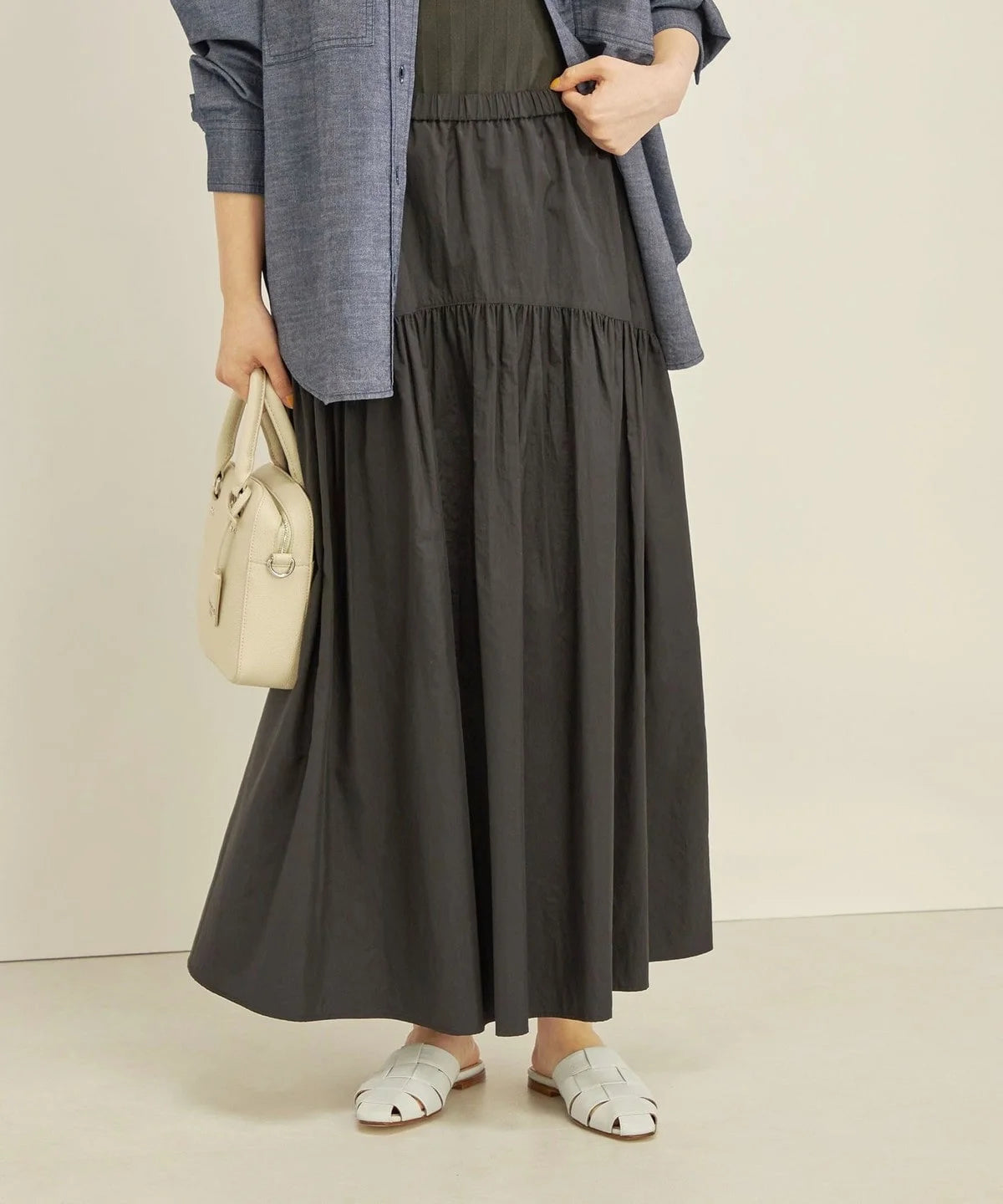 〈手洗い可能〉タフタ ティアード ロング スカート