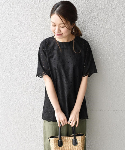 liflattie ships:レースバックスリットブラウス