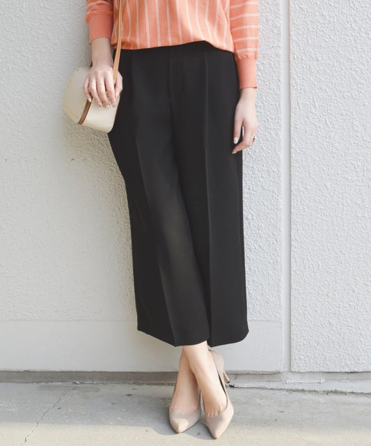 【手洗い可能】ワイドクロップドパンツ