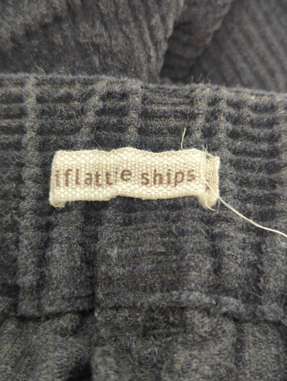 liflattie ships:コーデュロイストレートパンツ