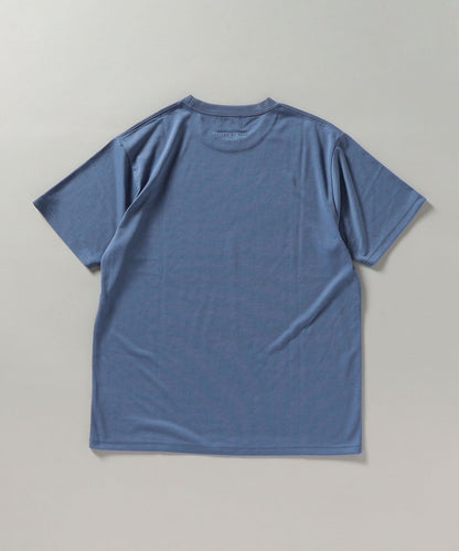 【SHIPS別注】UNITED BY BLUE: CAMPING CAR プリント Tシャツ