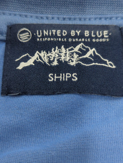 【SHIPS別注】UNITED BY BLUE: CAMPING CAR プリント Tシャツ