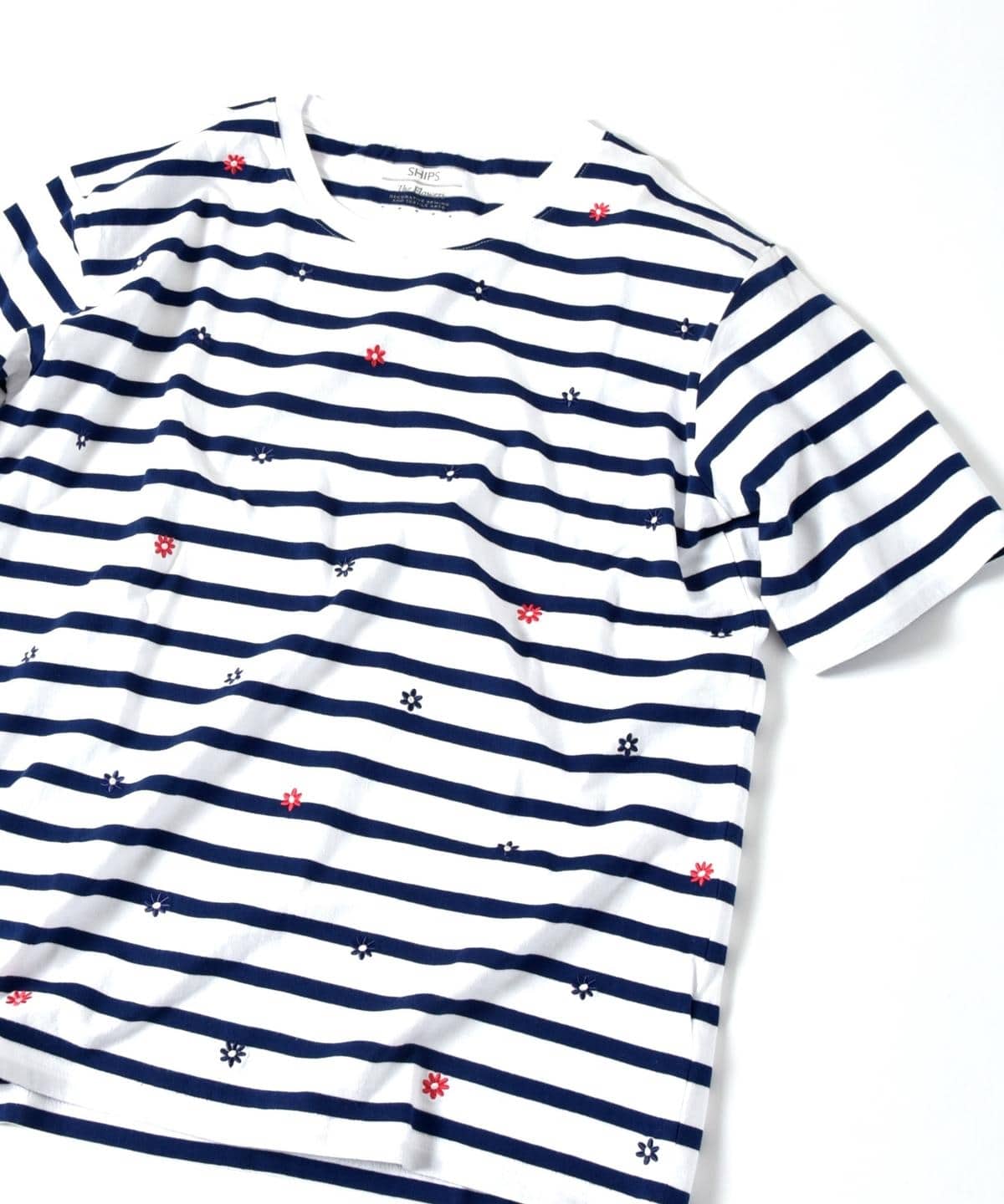 SU: スモール フラワー エンブロイダリー Tシャツ