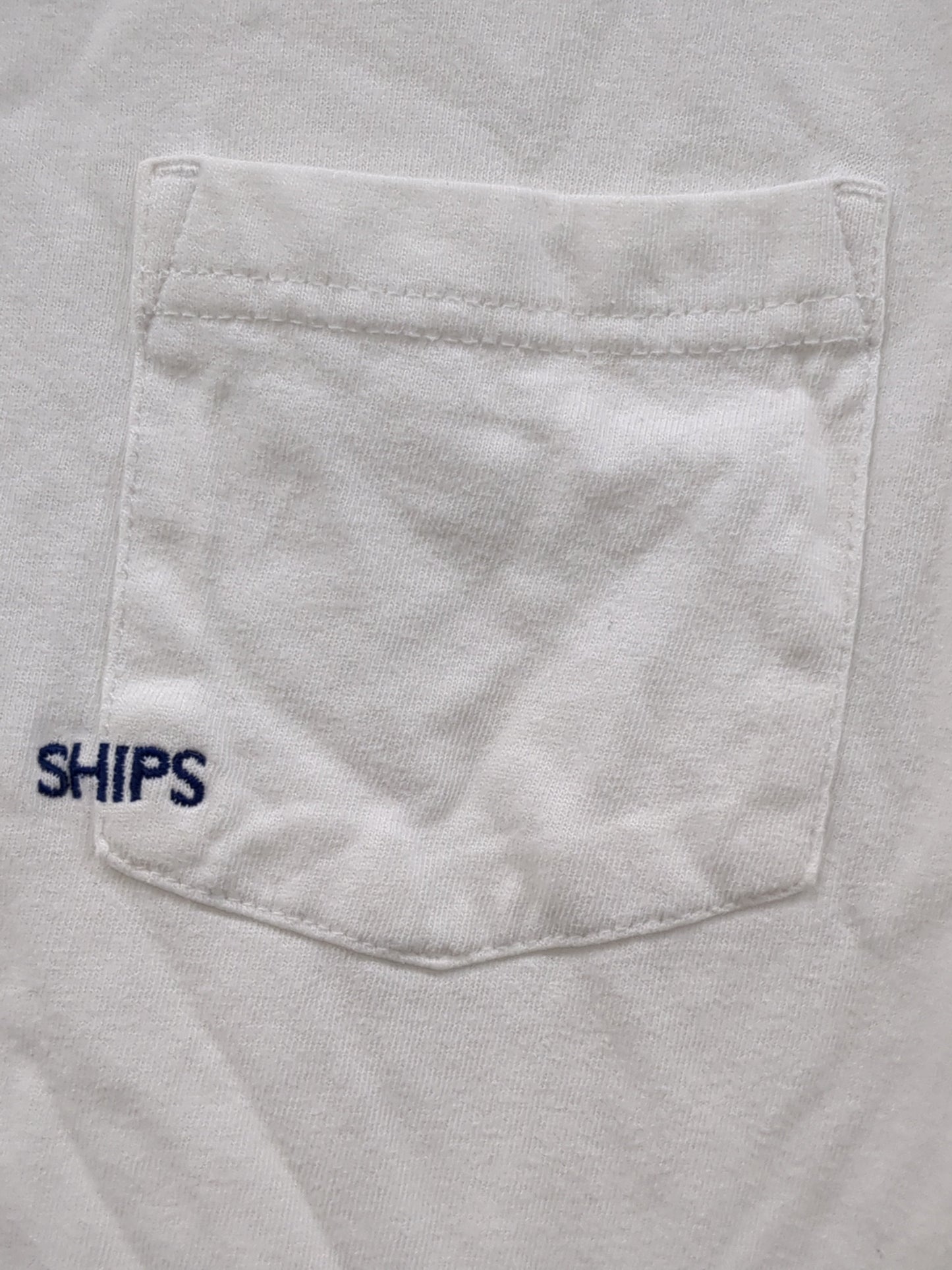 【WEB限定】SHIPS: マイクロ SHIPSロゴ ポケット Tシャツ