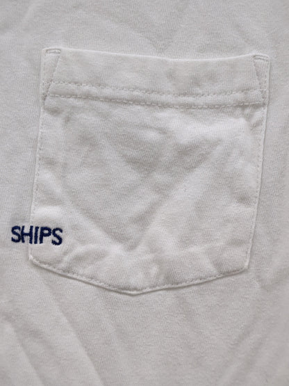 【WEB限定】SHIPS: マイクロ SHIPSロゴ ポケット Tシャツ