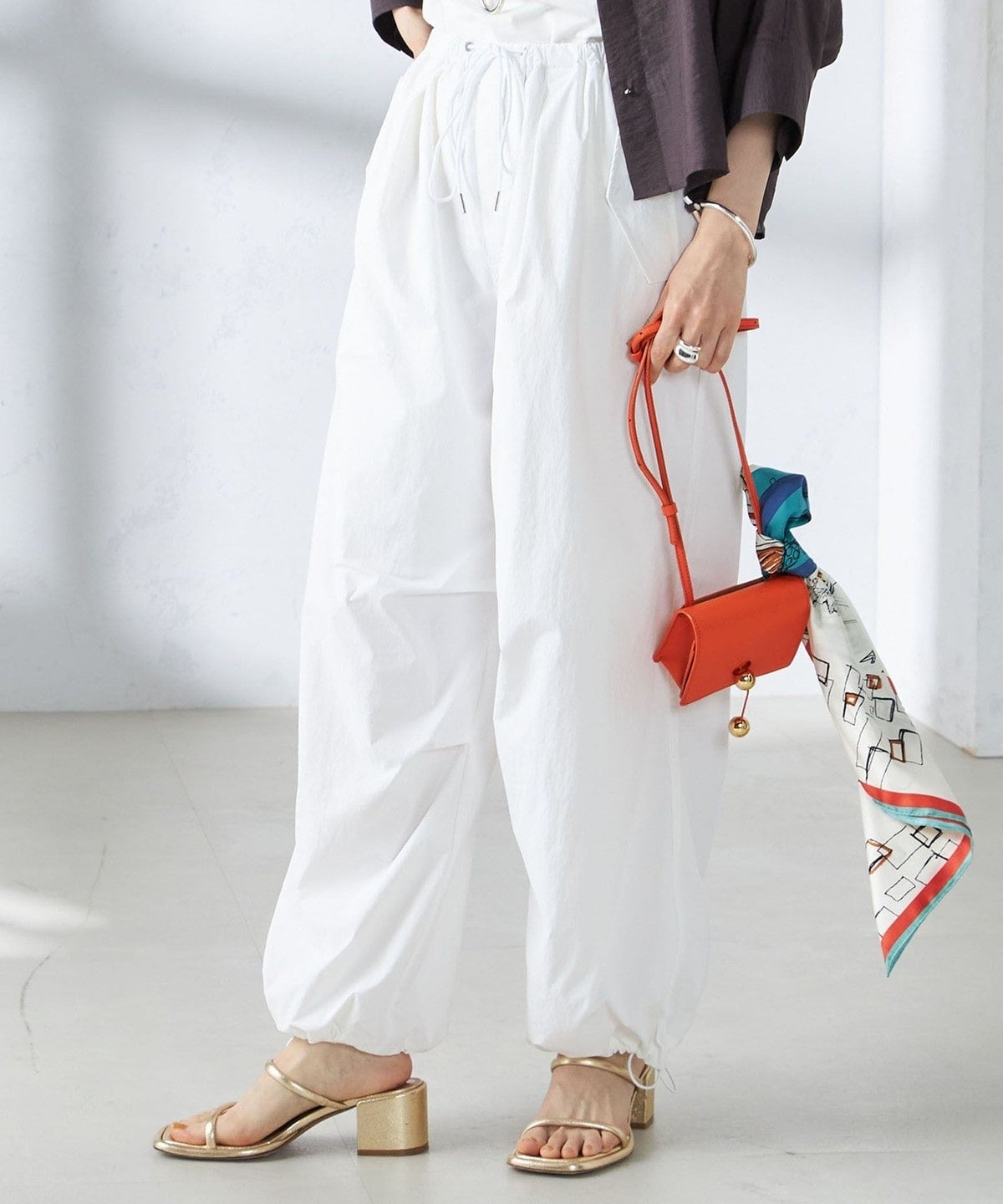 〈手洗い可能〉裾ドロスト ナイロン カーゴ パンツ