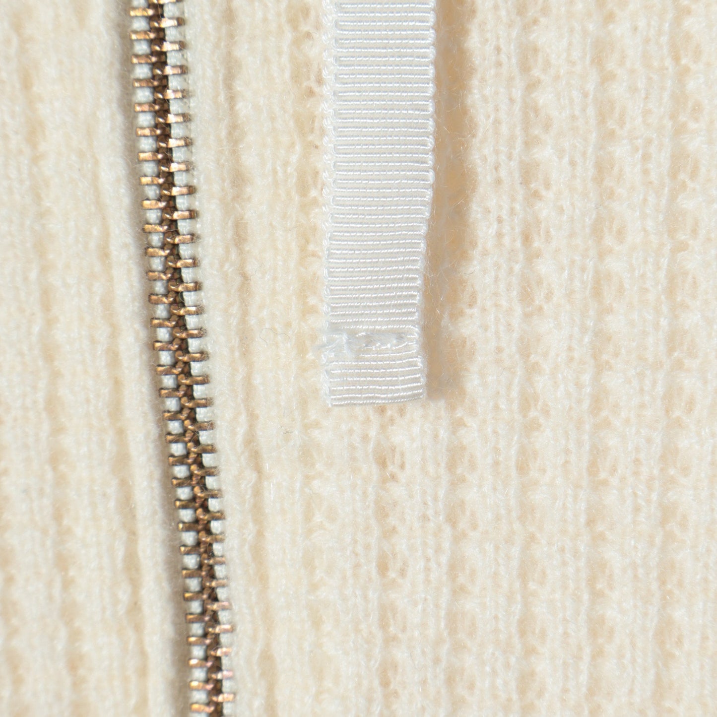 AUTUMN:BACK ZIP C/N