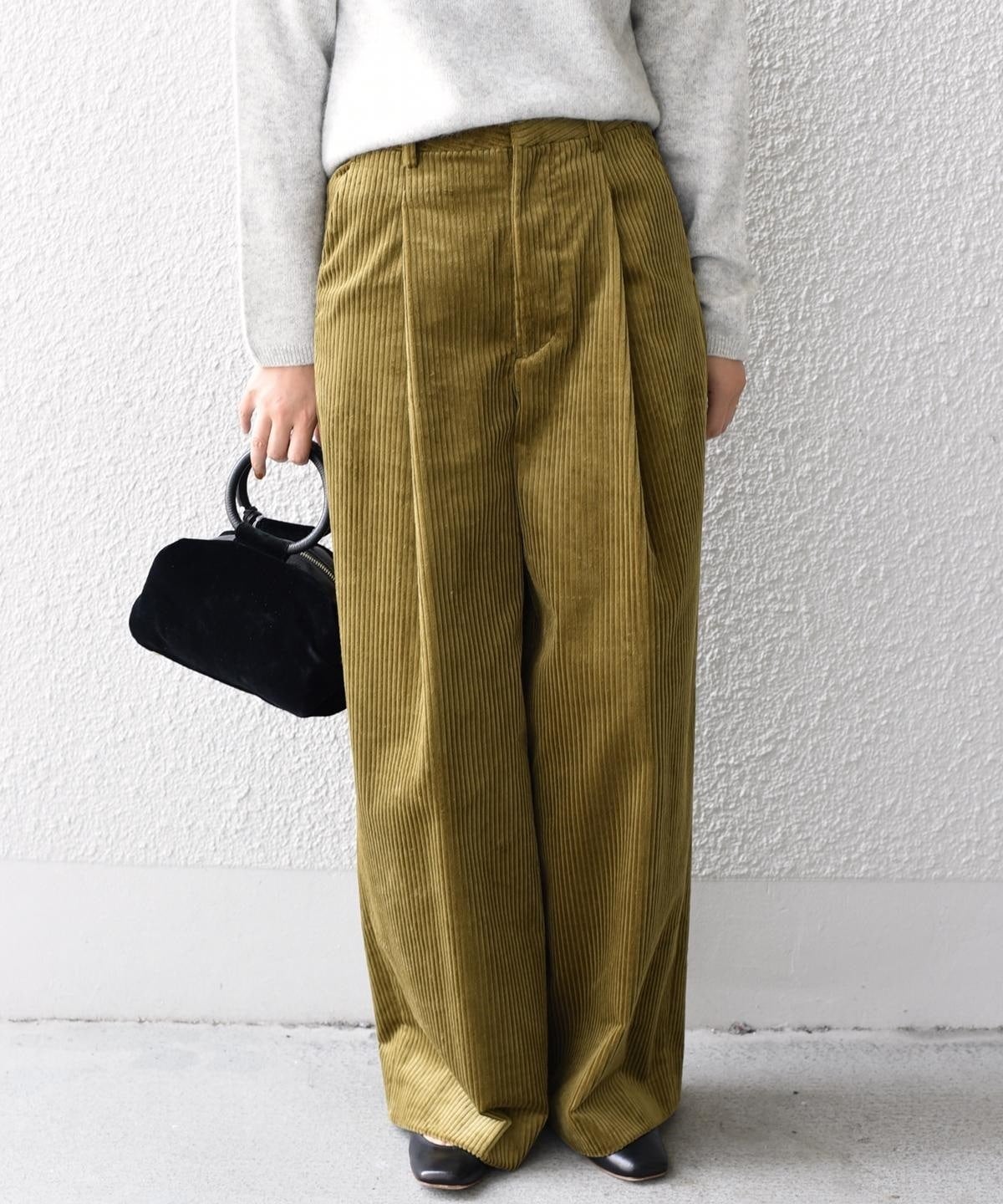 PrimaryNavyLabel:コーデュロイワイドパンツ